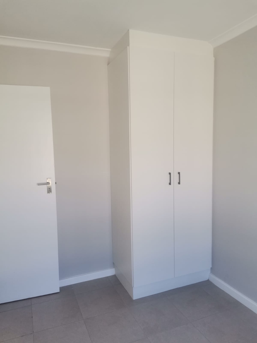 To Let 2 Bedroom Property for Rent in Overbaakens Eastern Cape